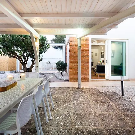 Casa Di Natale Sleeps 4 Air Con Wifi Villa *