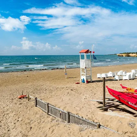 Casa Di Natale Sleeps 4 Air Con Wifi Villa *