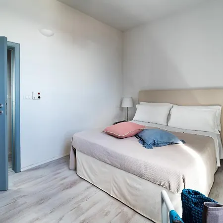 Casa Di Natale Sleeps 4 Air Con Wifi *