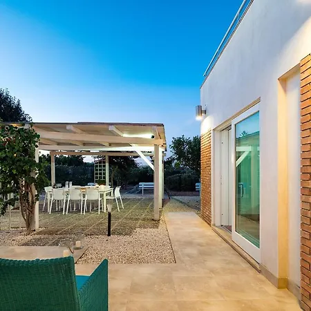 Casa Di Natale Sleeps 4 Air Con Wifi Villa *